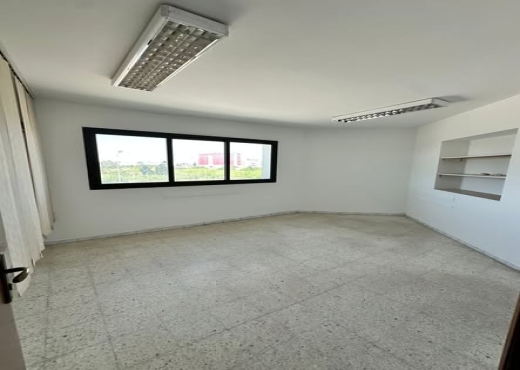 a louer un bureau H+4  a montplaisir - Bien immobilier à {"id":23,"country_id":219,"name":"TUNIS","slug":"tunis"} - Agence Immobilière immo\'in