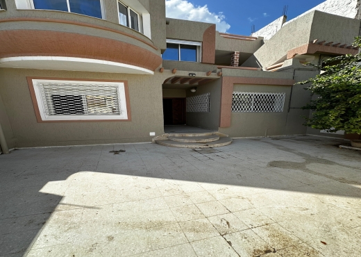 À vendre  Villa sur deux niveaux