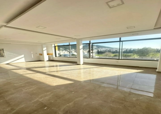 A louer Local commercial à Ezzahra - Bien immobilier à {"id":3,"country_id":219,"name":"BEN AROUS","slug":"ben-arous"} - Agence Immobilière immo\'in